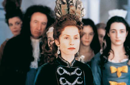 Isabelle Huppert dans le rôle de Madame de Maintenon dans Saint-Cyr réalisé par Patricia Mazuy